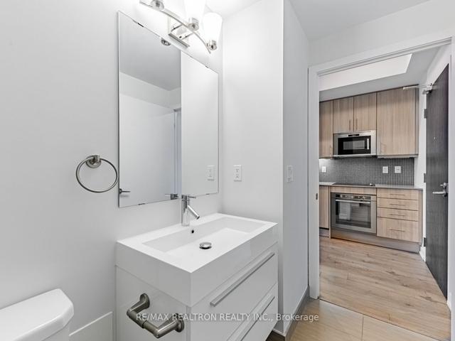 1202 - 297 College St, Condo with 1 bedrooms, 1 bathrooms and 0 parking in Toronto ON | Image 17