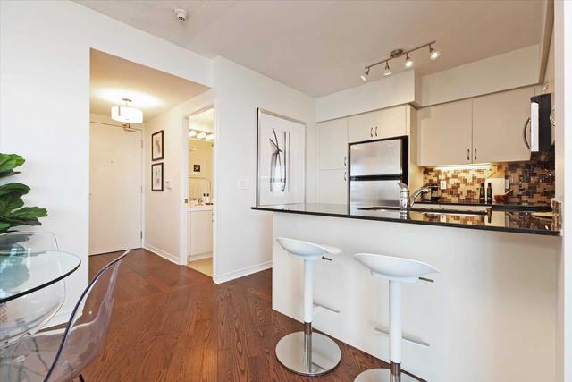 3007 - 2230 Lake Shore Blvd W, Condo with 2 bedrooms, 2 bathrooms and 1 parking in Toronto ON | Image 10