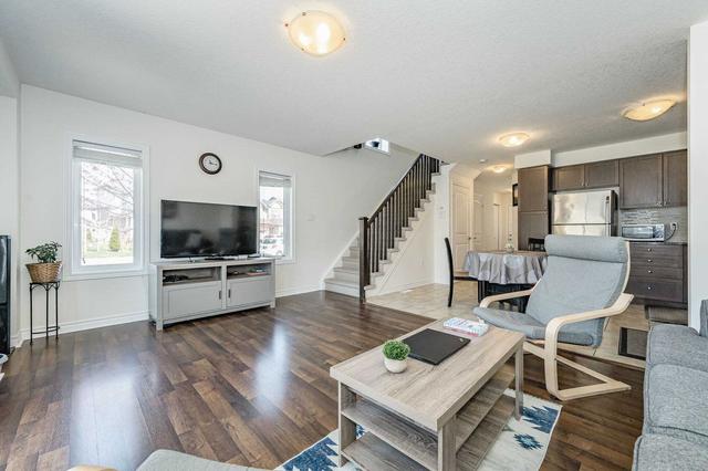 80 Arlington Cres, Townhouse with 3 bedrooms, 3 bathrooms and 2 parking in Guelph ON | Image 23
