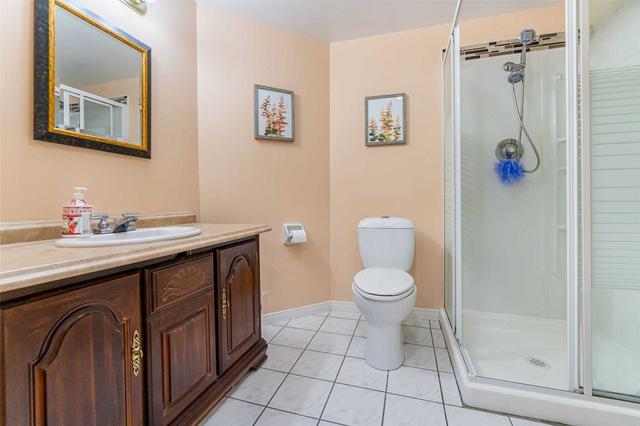 2 Brisbane Crt, Townhouse with 2 bedrooms, 2 bathrooms and 2 parking in Brampton ON | Image 25