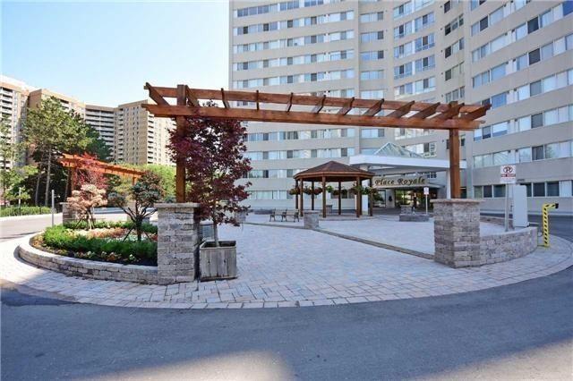 Sph7 - 3695 Kaneff Cres, Condo with 2 bedrooms, 2 bathrooms and 2 parking in Mississauga ON | Image 2