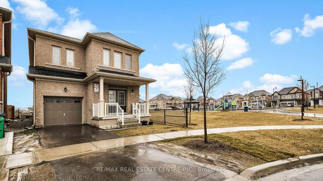 38 Clunburry Rd, House detached with 4 bedrooms, 4 bathrooms and 2 parking in Brampton ON | Image 12