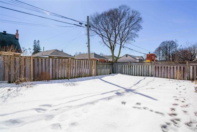 112 Marchington Circ, House detached with 3 bedrooms, 3 bathrooms and 4 parking in Toronto ON | Image 31