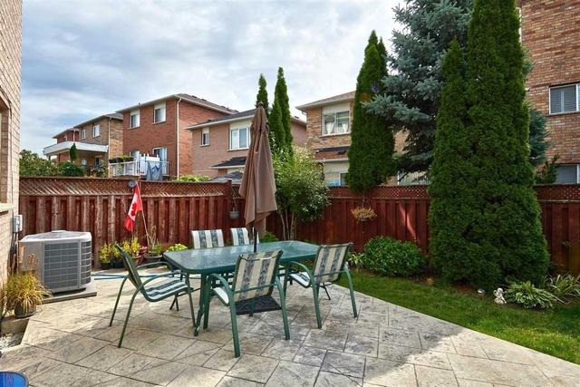 15 Richwood St, House detached with 3 bedrooms, 4 bathrooms and 4 parking in Toronto ON | Image 27
