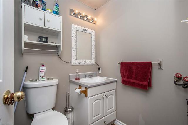 1069 Montreal Street, House semidetached with 3 bedrooms, 2 bathrooms and 4 parking in Kingston ON | Image 32