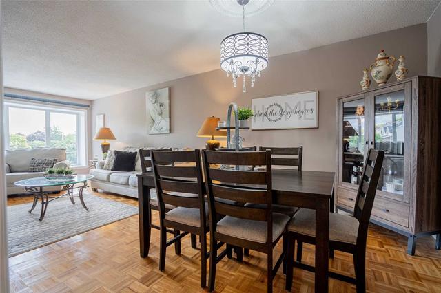 36 Peterson Crt, House semidetached with 3 bedrooms, 2 bathrooms and 4 parking in Brampton ON | Image 6
