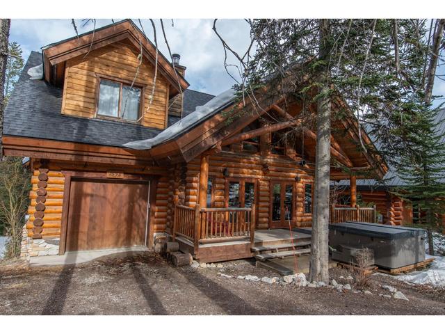 1598 Golden Avenue, House detached with 5 bedrooms, 4 bathrooms and 3 parking in Columbia Shuswap A BC | Image 1