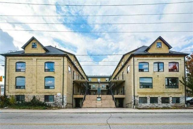 03 - 12 Bridgeport Rd E, Condo with 5 bedrooms, 2 bathrooms and 1 parking in Waterloo ON | Image 1