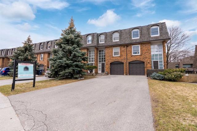 9 - 70 Upper Canada Dr, Townhouse with 3 bedrooms, 3 bathrooms and 3 parking in Toronto ON | Image 12