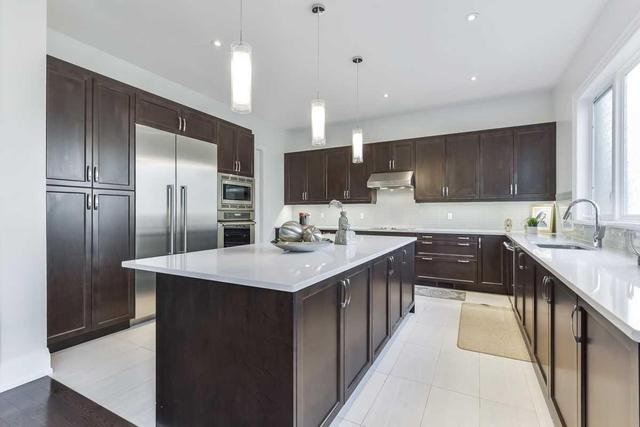 17 Francesco Crt, House detached with 4 bedrooms, 5 bathrooms and 4 parking in Markham ON | Image 7