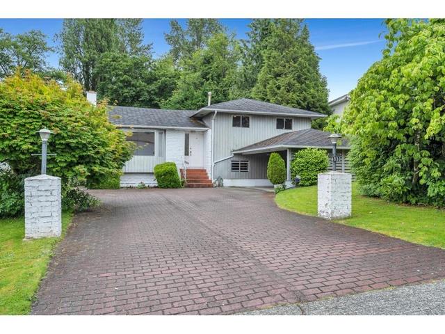 4936 Barker Crescent, House detached with 4 bedrooms, 3 bathrooms and null parking in Burnaby BC | Card Image
