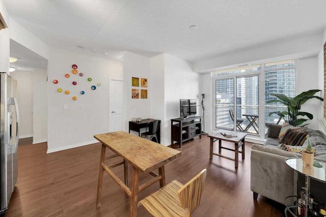 1609 - 21 Grand Magazine St, Condo with 1 bedrooms, 1 bathrooms and 1 parking in Toronto ON | Image 4