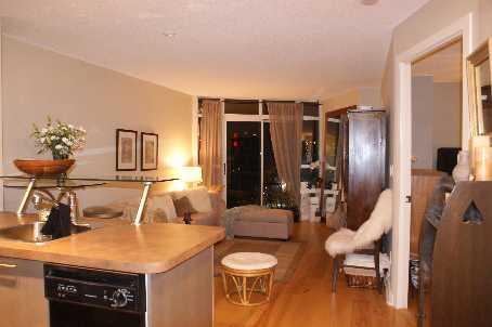 ph7 - 255 Richmond St E, Condo with 1 bedrooms, 1 bathrooms and 1 parking in Toronto ON | Image 2