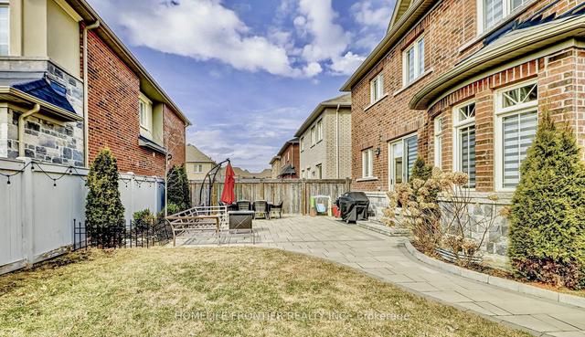 550 Clifford Perry Pl, House detached with 4 bedrooms, 4 bathrooms and 6 parking in Newmarket ON | Image 12