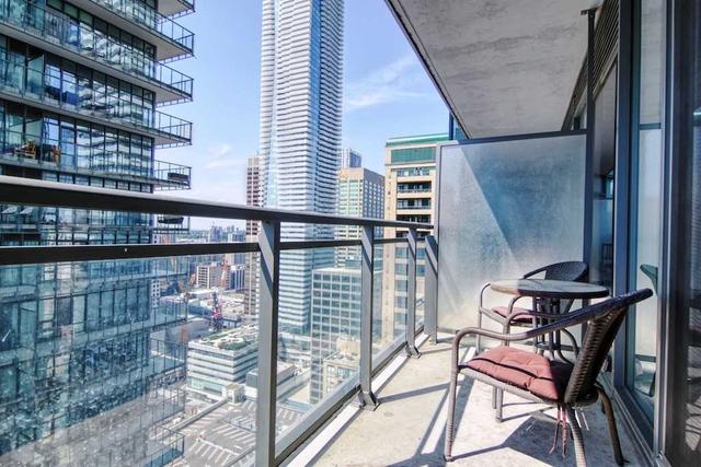 3303 - 45 Charles St E, Condo with 0 bedrooms, 1 bathrooms and 0 parking in Toronto ON | Image 10
