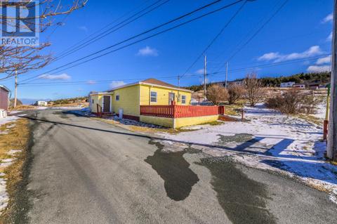 18 Wade's Lane, House detached with 2 bedrooms, 1 bathrooms and null parking in Flatrock NL | Card Image
