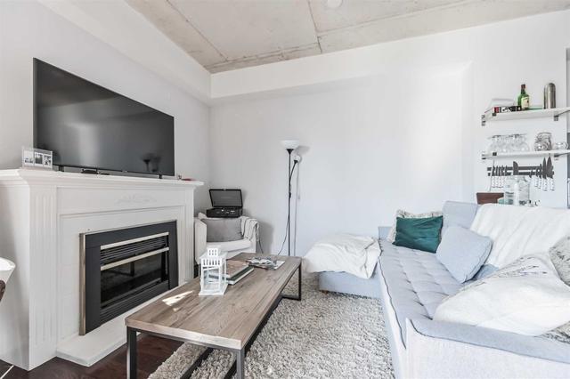 1102 - 127 Queen St E, Condo with 1 bedrooms, 1 bathrooms and 0 parking in Toronto ON | Image 3