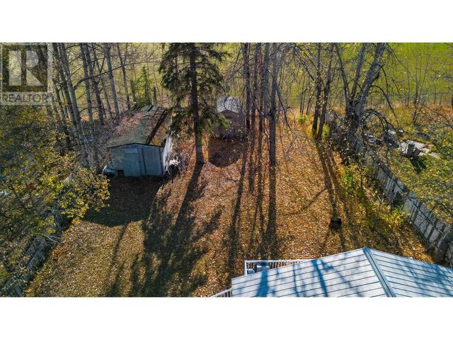 4423 E 53 Avenue, House detached with 3 bedrooms, 2 bathrooms and null parking in Northern Rockies BC | Image 2