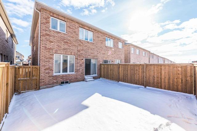 55 Yardley Cres, House semidetached with 4 bedrooms, 3 bathrooms and 3 parking in Brampton ON | Image 35