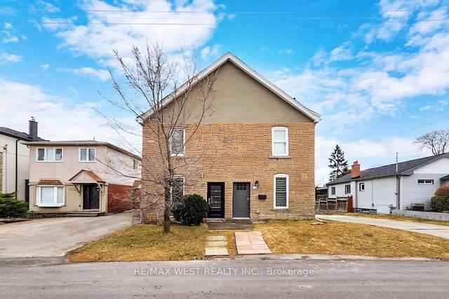 83 Cannon Rd, House semidetached with 3 bedrooms, 2 bathrooms and 2 parking in Toronto ON | Image 13