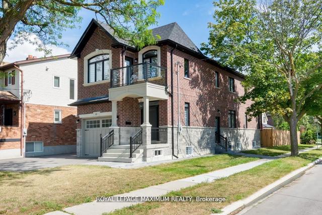 42 Fairfield Ave, House detached with 4 bedrooms, 4 bathrooms and 4 parking in Toronto ON | Image 1