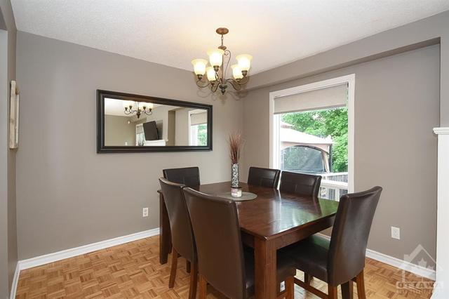6872 Bilberry Drive, Townhouse with 3 bedrooms, 3 bathrooms and 3 parking in Ottawa ON | Image 9