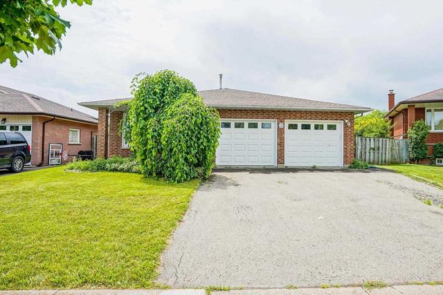 87 College Park Dr, House detached with 4 bedrooms, 2 bathrooms and 4 parking in Welland ON | Image 1