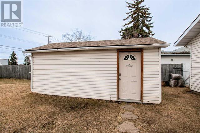 9313 101 Avenue, House detached with 3 bedrooms, 1 bathrooms and 1 parking in Grande Prairie AB | Image 19