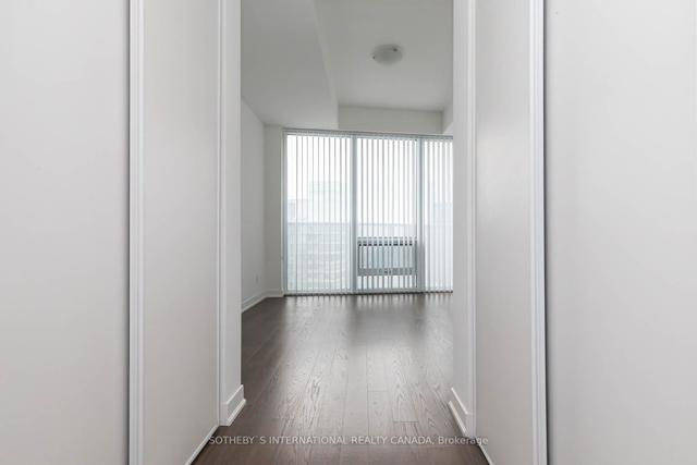 6003 - 100 Harbour St, Condo with 1 bedrooms, 1 bathrooms and 0 parking in Toronto ON | Image 10
