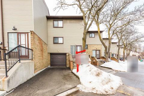 100 Carleton Pl, Townhouse with 3 bedrooms, 2 bathrooms and 2 parking in Brampton ON | Card Image