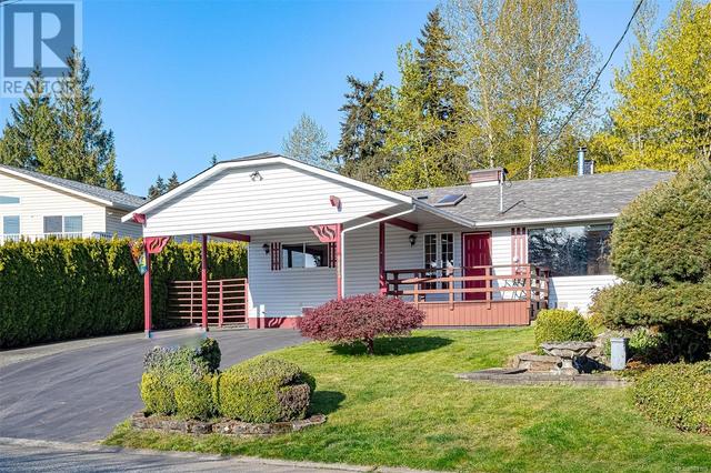9882 Echo Hts, House detached with 2 bedrooms, 2 bathrooms and 2 parking in North Cowichan BC | Image 1