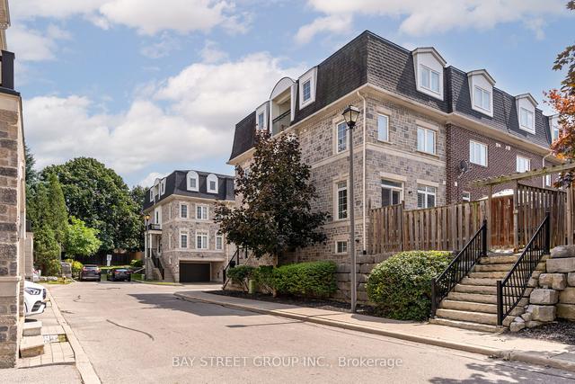 36 Routliffe Lane, House attached with 4 bedrooms, 3 bathrooms and 4 parking in Toronto ON | Image 23