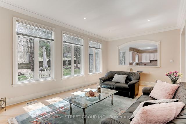 25 Bowan Crt, House detached with 5 bedrooms, 7 bathrooms and 7 parking in Toronto ON | Image 8