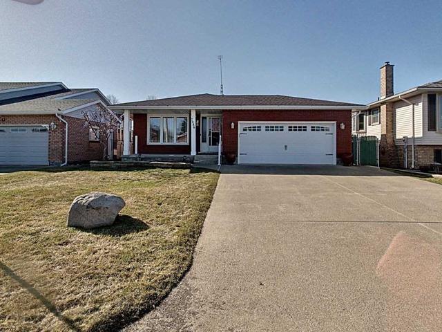 7886 Alfred St, House detached with 3 bedrooms, 2 bathrooms and 6 parking in Niagara Falls ON | Image 1