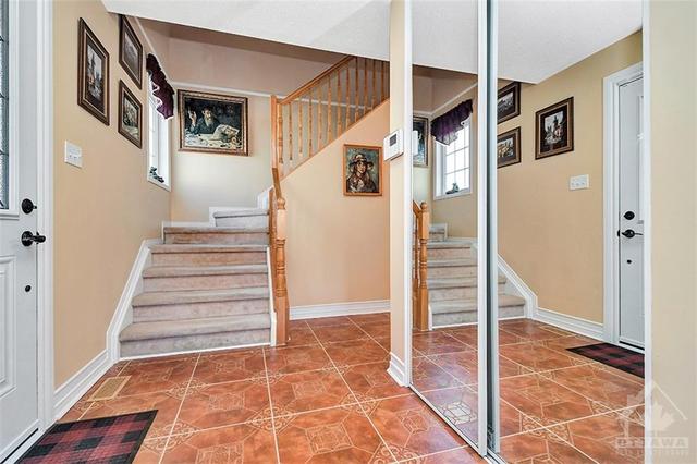 80 Appledale Drive, Townhouse with 3 bedrooms, 3 bathrooms and 4 parking in Ottawa ON | Image 6