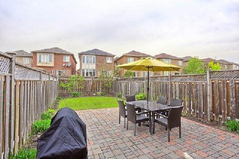 32 Maple Sugar Lane, House attached with 3 bedrooms, 3 bathrooms and 4 parking in Vaughan ON | Image 16