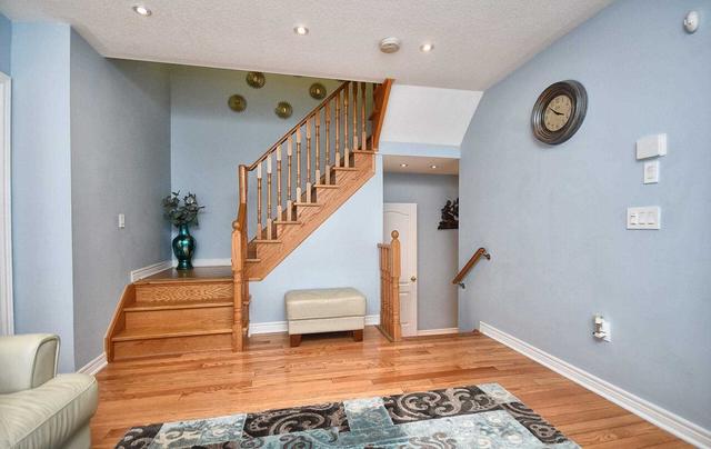 7214 Gagliano Dr, House semidetached with 3 bedrooms, 4 bathrooms and 4 parking in Mississauga ON | Image 34