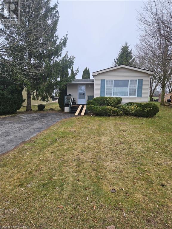 302694 Douglas Street, House detached with 2 bedrooms, 1 bathrooms and 4 parking in West Grey ON | Image 1