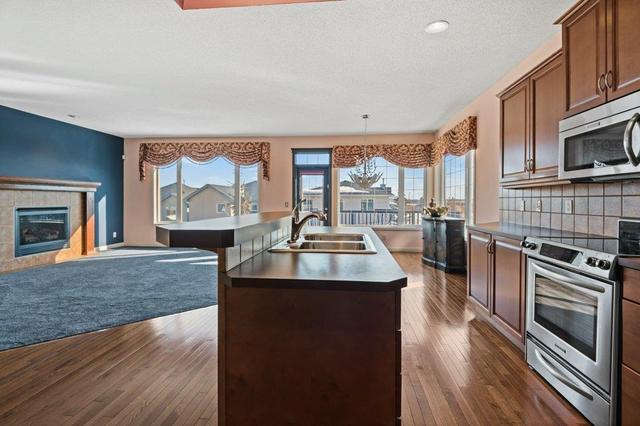 2 Kincora Gardens Nw, House detached with 2 bedrooms, 2 bathrooms and 4 parking in Calgary AB | Image 2