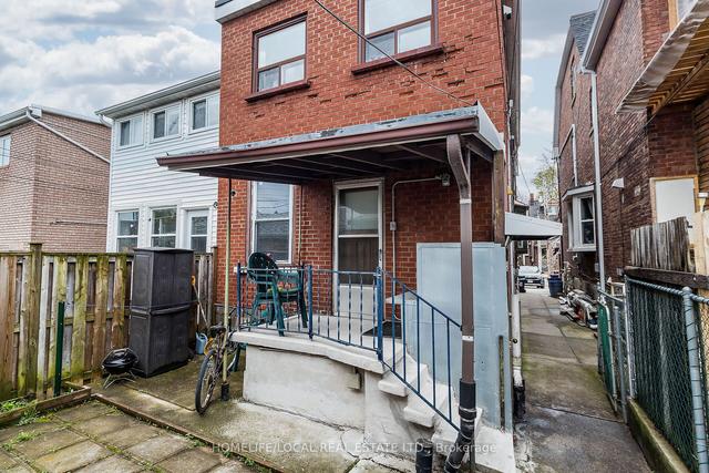 33 Pauline Ave, House semidetached with 3 bedrooms, 3 bathrooms and 2 parking in Toronto ON | Image 20