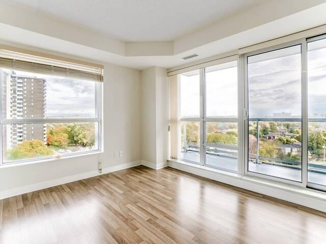 1005 - 30 Herons Hill Way, Condo with 1 bedrooms, 1 bathrooms and 1 parking in Toronto ON | Image 3