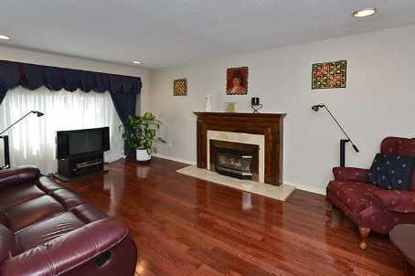 33 Tanglewood Tr, House detached with 4 bedrooms, 4 bathrooms and 4 parking in Markham ON | Image 4