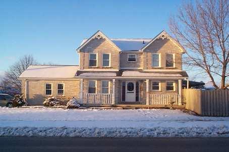 80 Eglington St, House detached with 3 bedrooms, 4 bathrooms and 4 parking in Kawartha Lakes ON | Image 1