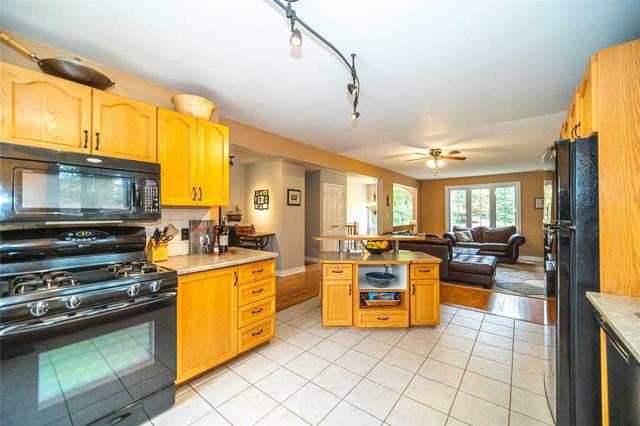 165 Springhome Rd, House detached with 2 bedrooms, 2 bathrooms and 11 parking in Oro Medonte ON | Image 6