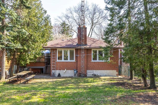 20 Doddington Dr, House detached with 3 bedrooms, 2 bathrooms and 6 parking in Toronto ON | Image 32