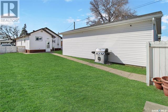 259 5th Avenue Se, House detached with 4 bedrooms, 2 bathrooms and null parking in Swift Current SK | Image 22