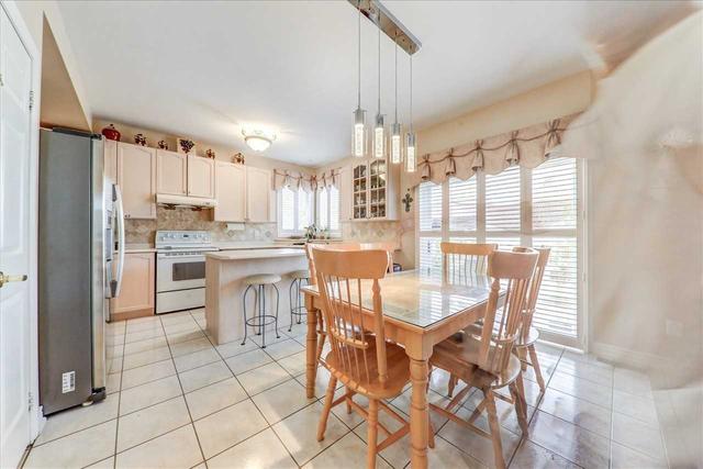 4 Grapevine Circ, House detached with 4 bedrooms, 4 bathrooms and 6 parking in Toronto ON | Image 23