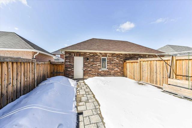 58 Bittersweet St, House semidetached with 4 bedrooms, 3 bathrooms and 3 parking in Markham ON | Image 19