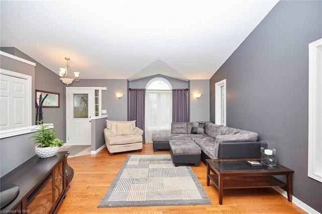3210 Jewell Ave, House detached with 2 bedrooms, 2 bathrooms and 6 parking in Fort Erie ON | Image 37