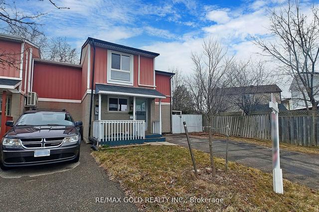 18 Gold Finch Crt, House attached with 3 bedrooms, 2 bathrooms and 4 parking in Brampton ON | Image 23